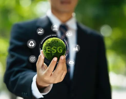 https://exalogic-store.s3.us-east-2.amazonaws.com/2.0/industries/sustainable/esg-compliance.webp